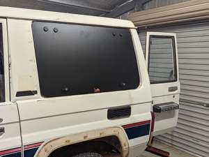 Gullwing Window - Toyota Land Cruiser 70 Series & Prado (SWB) - By Emuwing