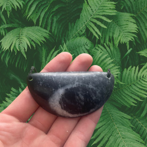 He Taonga He Tama Hemi S Carvings: Māhina Pendant – Honouring the Moon Phases