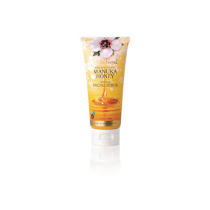 Manuka honey facial scrub