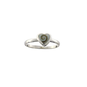 Shell: Cats eye shell ring heart