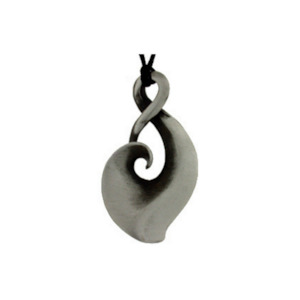 Kiwiana Pewter: Pewter pendant koru figure eight