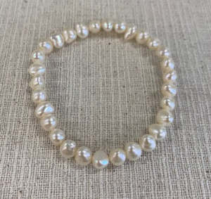 Bracelets: White Pearl Bracelet 8mm