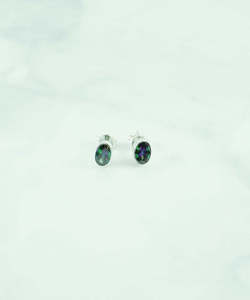 Mystic Quartz oval 6x4mm Stud