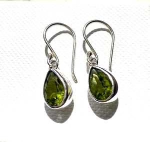Peridot 7x9mm tear drop earring