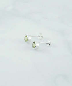 Earrings: Peridot stud 5mm  faceted earring