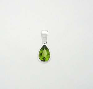 Peridot 8x10mm tear drop faceted pendant