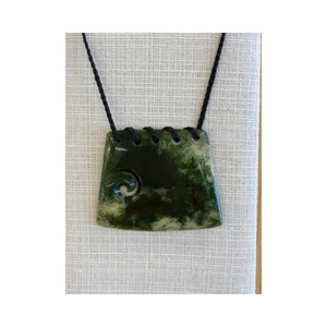 New Zealand Pounamu Plate with Koru (Spiral) Necklace