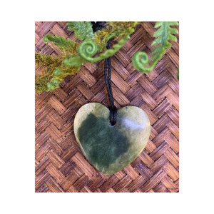 New Zealand Pounamu (Greenstone) Heart Necklace