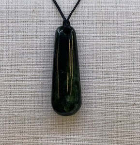 Pendants: New Zealand Pounamu Drop (Roimata)