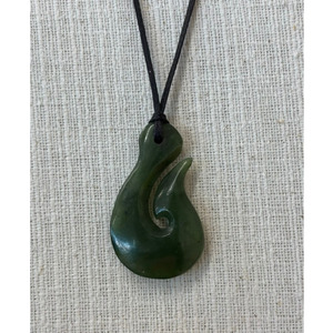 New Zealand Pounamu Hei Matau (Hook) Necklace