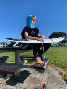 Girls Hooded Towels: WHANGAMATA SURF SHOP KIDS HOODED TOWEL - BLACK/BLUE
