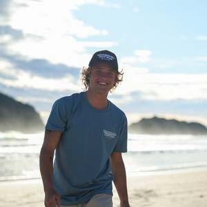 WHANGAMATA SURF SHOP BUBBLE LOGO FLEX CAP - BLACK