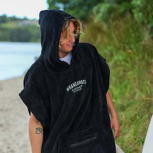 WHANGAMATA SURF SHOP HOODED TOWEL - BLACK