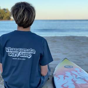 Whangamata Surf Mens Tees: WHANGAMATA SURF SHOP BUBBLE LOGO TEE - PETROL BLUE