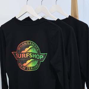 Whangamata Surf Mens Long Sleeve Tops: WHANGA SURF SHOP LOGO LONG SLEEVE TEE - BLACK