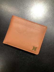 Sale: HURLEY ICON LEATHER WALLET - TAN