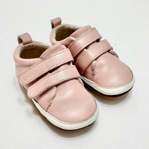 Pretty Brave Scout Sneakers, Size XL