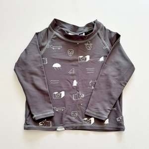 For The Boys: Minti Rashie, Size 3