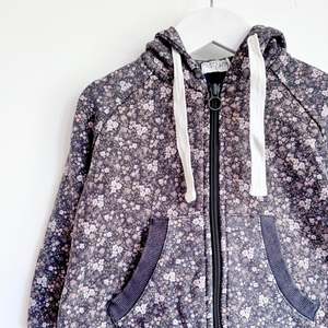 New Additions: Jamie Kay Winter Floral Hoodie, Size 3