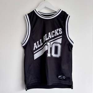 All Blacks Singlet, Size 8