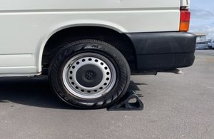 MEDIUM Safety Wheel Chocks – Wheel Chocks