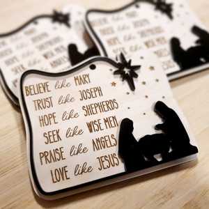 Occasions: Traditional Christmas Tree Ornament