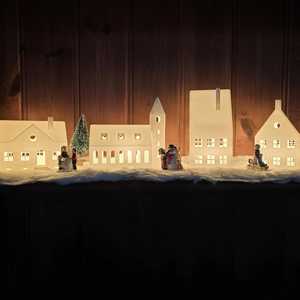 Christmas: Christmas Village Decor Set