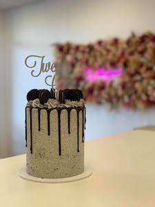 Click Collect: Oreo Drip Cake
