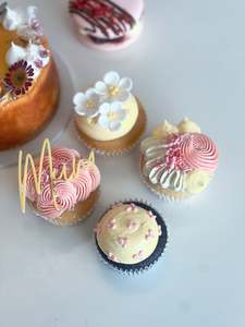Click Collect: Mother's Day Cupcakes