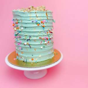 Express Cakes: Funfetti Cake