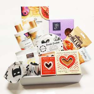 Baby Gift Hampers Gift Baskets: Mum & Bubs- Pamper & Baby Gift Box
