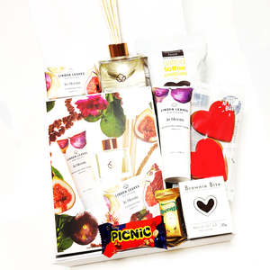 Pamper Me- Diffuser, Hand Cream & Cleansing Bar Gift Box