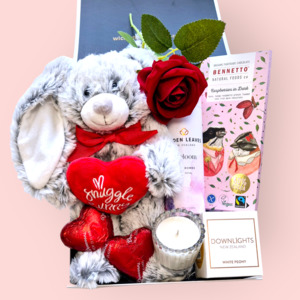 Gift Hampers 100 200: Valentines Vibes Gift Box
