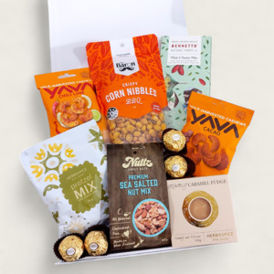 Han.gry - Nuts, Chocolate, Fudge & Pretzels Gift Hamper