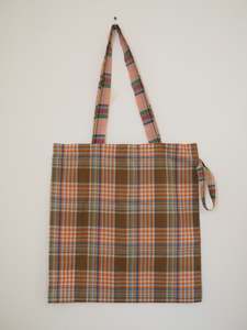 Widdess tote- Tan check