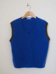 Hand knit vest - Danube