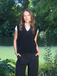 Spring: V-neck Vest - Black