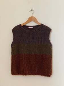 Spring: Hand knit vest - Alder