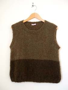 Hand knit vest - Waxeye