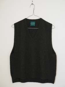 V-Neck Vest- Moss