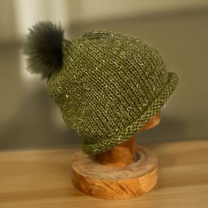 Beanies: Adult Roll Edge Beanie Knit Kit