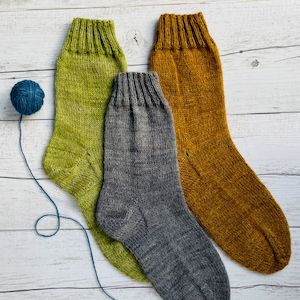 Socks: Easy Sox Knitting Pattern (1306)