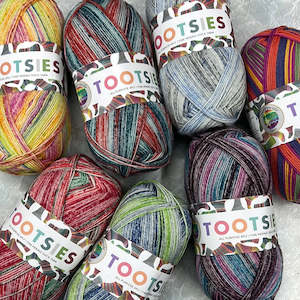 Socks: Countrywide Yarns Tootsies Sock Yarn - 4Ply