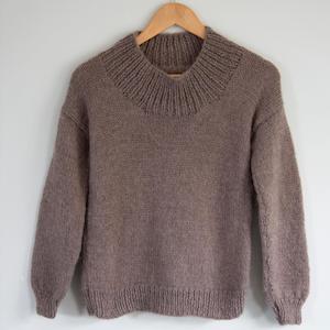 Oversized Sweater Knitting Pattern (N1744)