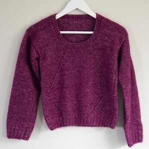 Sweaters: Travelling Lace Sweater Knitting Pattern (N1748)