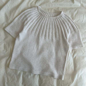 Patterns: Sunday Tee Knitting Pattern - PetiteKnit