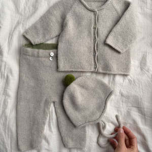 Patterns: Cleo Baby Set Knitting Pattern - PetiteKnit