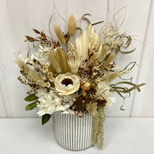 Dried Flowers: Preserved Arrangement - Neutrals