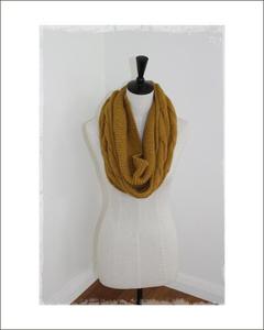 The Kiwi Stitch Knit Co: Cable Scarf