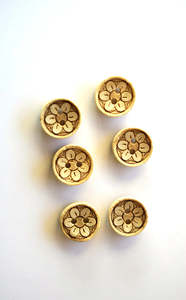 Buttons: Textured Flower Coconut Buttons - Small